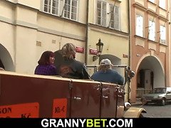 Sucer une bite, Brunette brune, Mamie, Mature, Mère que j'aimerais baiser, Maman, Réalité, Belle mère