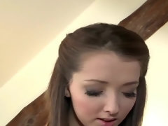 18 jaar, Enthousiasteling, Grote lul, Grote mammen, Pijpbeurt, Rondborstig, Tsjechisch, Diep in de keel