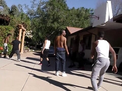 Américain, Gros cul, Grosse bite, Gros seins, Sucer une bite, Gorge profonde, Hard, Interracial