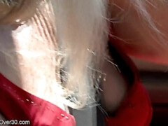 Maduro, Al aire libre, Bajo la falda