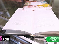 デカパイ, フェティッシュ, 毛深い, 手コキする, 異人種間, オマンコ, ティーン, 三人
