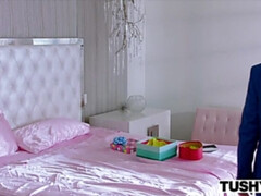 Beso negro, Dormitorio, Negro, Pareja, Dominación, Atragantadas, Tetas naturales, Juguetes