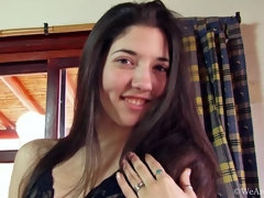 お尻, 茶髪の, 毛深い, 下着, オナニー, ふっくら乳首, タトゥー, ヴァージン