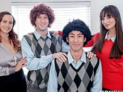 Спальня, Большая жопа, Большой член, Большие сиськи, Минет, Собачьи, Вчетвером, Милф