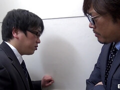 ビッチ, フェラチオ, ボンデージ, 巨乳な, 中出し, バック, 服従, キス