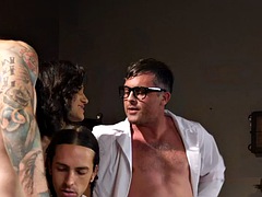In den arsch, Bisexuell, Blasen, Doppelpenetration, Schwul, Hardcore, Schlampe, Flotter dreier
