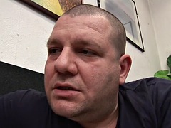 Enthousiasteling, Grote lul, Pijpbeurt, Sperma shot, Europees, Hardcore, Italiaans, Tieten likken