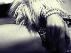 Brunette brune, Tir de sperme, Faciale, Lingerie