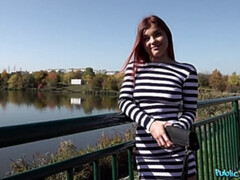 Sucer une bite, En levrette, Robe, Faciale, Léchez, Pov, Public, String