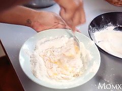 お尻, デカチン, 黒人, 黒人, Hd, 異人種間, キッチン, 淫乱熟女