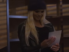 Большой член, Черные, Минет, Межрасовый секс, Натуральные сиськи, Крошечные, Пирсинг, Порка