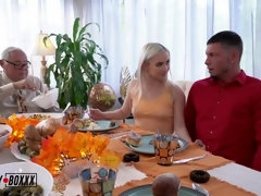 Американки, Красотки, Большие сиськи, Минет, Семья, Секс без цензуры, Милф, Киски