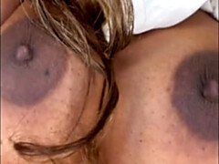 Gros cul, Plantureuse, Hard, Fait maison, Masturbation, Seins naturels, Solo, Nénés