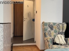 デカ尻, 露出狂, 裸