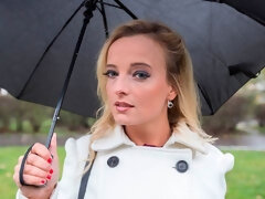 Stellung 69, Arschlecken, Schwarz, Blondine, Blasen, Handjob, Strümpfe, Jungendliche (18+)