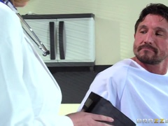 Tetas grandes, Rubia, Mamada, Médico, Tetas naturales, Realidad, Adolescente, Uniforme