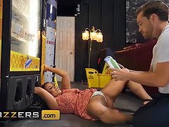 Grosse titten, Blasen, Aufs gesicht abspritzen, Fingern, Interrassisch, Lecken, Natürlichen titten, Muschi