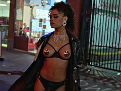 Arschlecken, Blondine, Braunhaarige, Fingern, Küssen, Lesbisch, Lecken, Lingerie