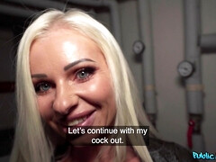 デカパイ, フェラチオ, チェコ, お金, アウトドア, ピアス, 公共, タトゥー