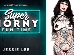 Vingeren, Handbeurt, Masturbatie, Alleen, Kousen, Tatoeage, Uniformpje, Webcamera