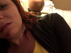 Amateur, Sucer une bite, Brunette brune, Orgasme, Pov, Chatte, Fumer, Vibromasseur