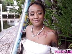 美女, 黒人, フェラチオ, チン, 黒人, 自然山雀, オマンコ, タトゥー