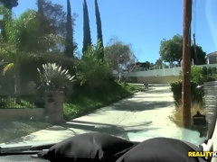 Большая жопа, Брюнетки, В машине, Очки, Волосатые, Лесбиянка, Лизание, Тату