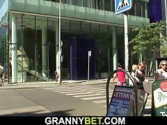 Grosse titten, Vollbusig, Oma, Riesig, Reif, Natürlichen titten, Muschi, Titten