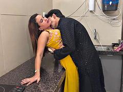 Beauté, Hard, Épouse