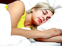 ブロンド, オナニー, 自然山雀, オマンコ, 剃毛, 一人, タトゥー, ティーン