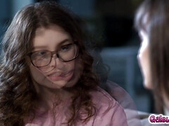 Gros seins, Blonde, Doigter, Poilue, Embrassement, Lesbienne, Seins naturels, Chatte