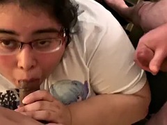 Gorda, Verga grande, Tetas grandes, Peludo, Chupando, Trio, Tetas