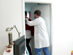 Tussi, Grosser schwanz, Grosse titten, Handjob, Lecken, Nackt, Muschi, Nass