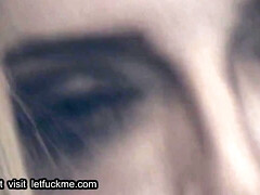 Blonde, En gros plan de très près, Tchèque, Queue, Hard, Mère que j'aimerais baiser, Maman, Pute