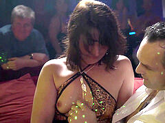 Sucer une bite, Brunette brune, Doigter, Allemand, Groupe, Lingerie, Mature, Rousse roux