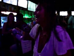 Flashing, Naakt, Naakt, Feest, Kut duiken, Slet, Tieten likken, Worstelen