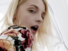 Blonde, Sucer une bite, Preservatif, Culottes ou slips, Petite femme, Pov, Tabou, Tatouage