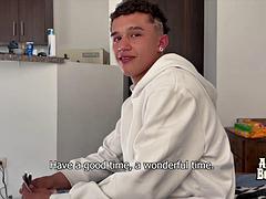 Amateur, Anal, Grosse bite, Hd, Fille latino, Pov, Public, Réalité