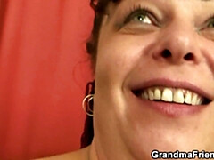 Grosse titten, Tschechisch, Oma, Hd, Mutti, Muschi, Reiten, Flotter dreier