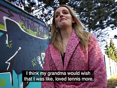 18 ans, Amateur, Gros cul, Sucer une bite, Gorge profonde, En levrette, Pov, Adolescente