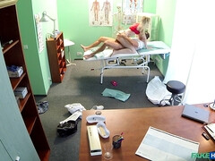 素人, 舐める尻, ブロンド, なめる, オマンコ, ガリガリ, ユニフォーム, のぞき
