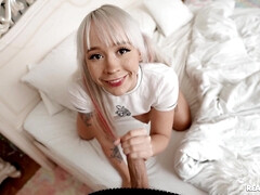 Grote lul, Blond, Pijpbeurt, Tatoeage