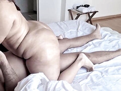 Amateur, Cul, Gros cul, Queue, En levrette, Hard, Fait maison, Fille latino
