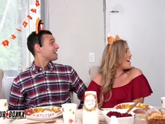 Grosser arsch, Grosse titten, Gehörnter ehemann, Handjob, Milf, Rasiert, Stiefmutter, Taboo