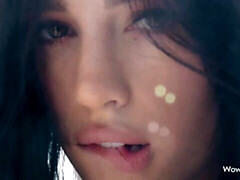 Amateur, Cul, Brunette brune, Masturbation, Maigrichonne, Solo, Dénudage, Nénés