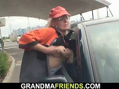Madura, Garganta profunda, Abuelita, Maduro, Madres para coger, Realidad, Madrastra, Trio