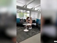 デカ尻, ブロンド, チン, 女 人男 人, キス, なめる, 自然山雀, 三人