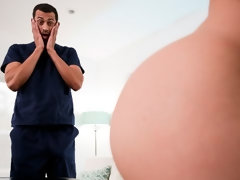 黒人, ブロンド, フェラチオ, 手コキする, 異人種間, マッサージ, 淫乱熟女, タトゥー