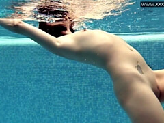 Bikini, Checa, Hembra, Desnudo, Público, Fumando, Solo, Tetas