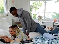 18 летние, Черные, Минет, Межрасовый секс, Зрелые, Молоденькие, Втроем, Сиськи